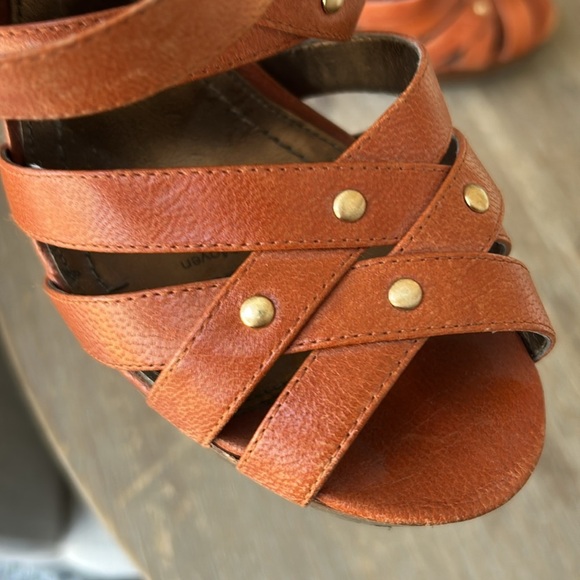Enzo Angiolini Tan Leather High Heel Sandals with Gold Stud Details - Picture 13 of 15